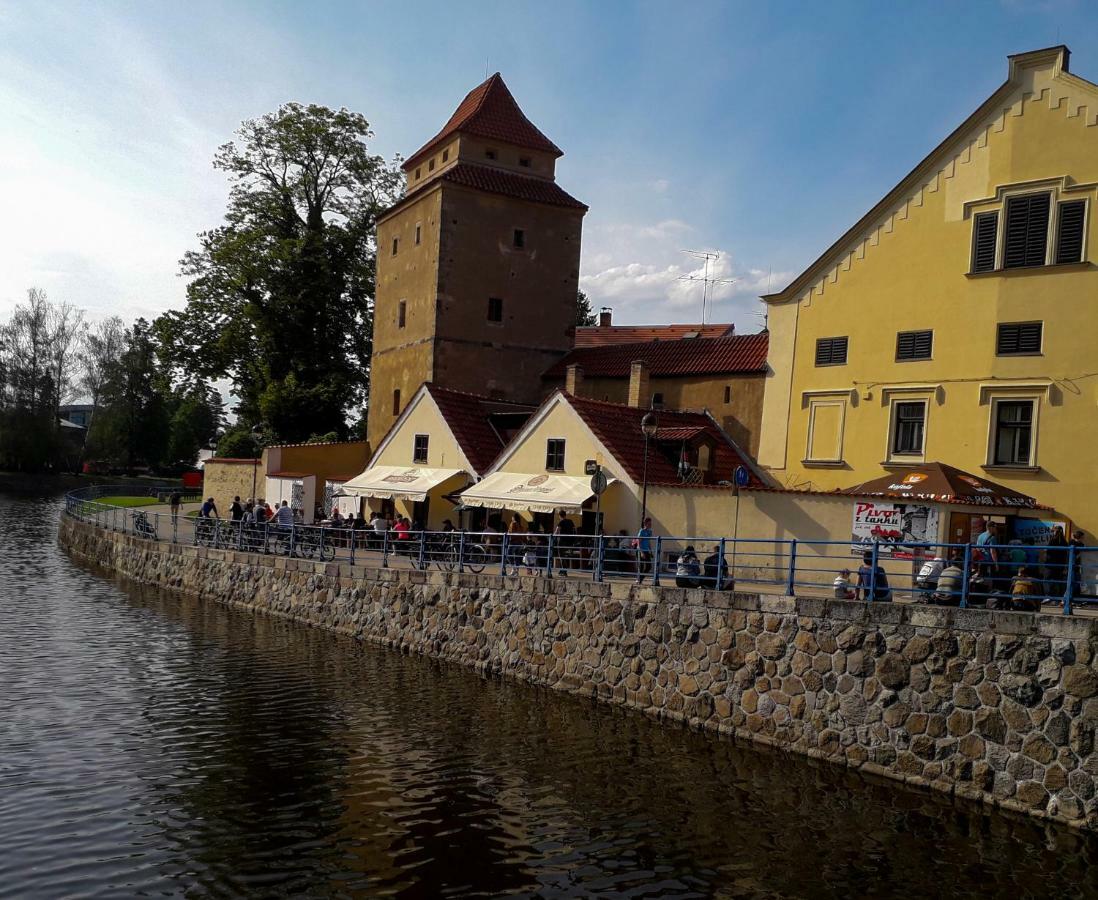Romanticky Apartman U Veze Zelezna Panna Ceske Budejovice Exterior photo